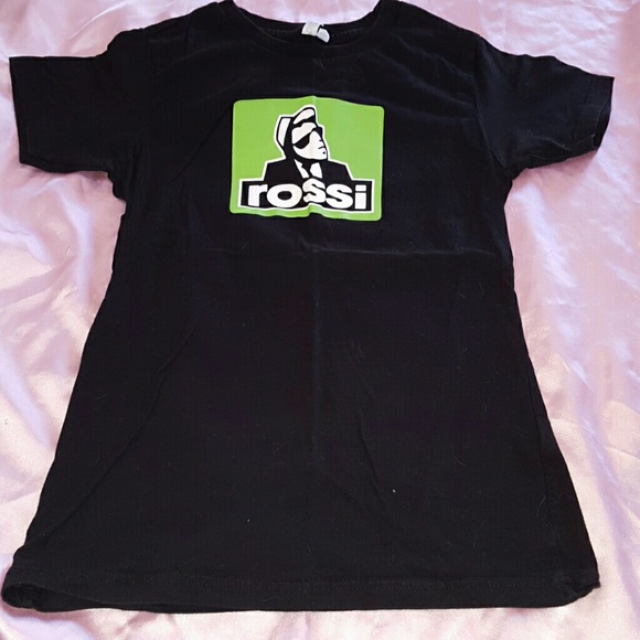 DISTRICT THREADS tee