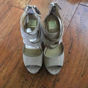 Dolce vita suede wedges in taupe