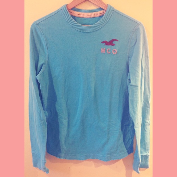 Hollister Tops - ⭕️CLEARANCE⭕️Hollister Long Sleeve T | S