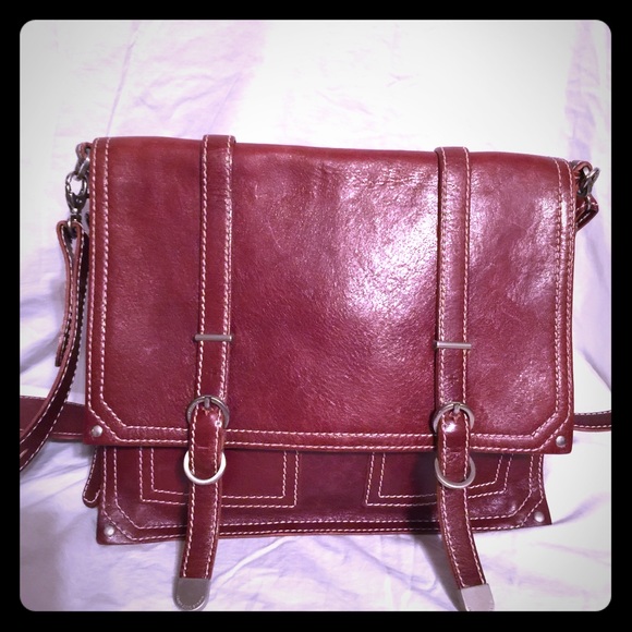 Italian leather shoulder handbag...very unique.