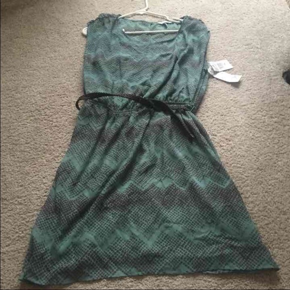 Casual dress - Picture 2 of 4