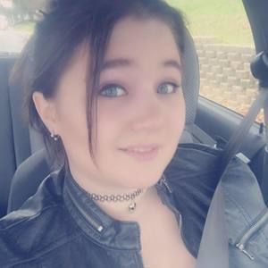 Meet your Posher, Allyssa