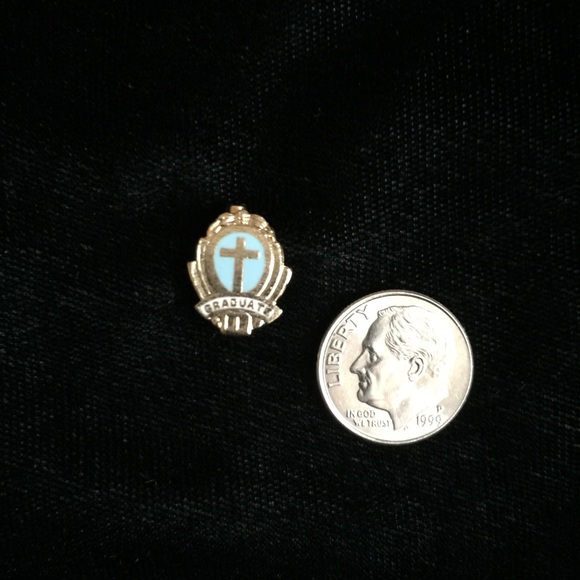 Vintage 🎓GRADUATE🎓 cross pin - Picture 4 of 4