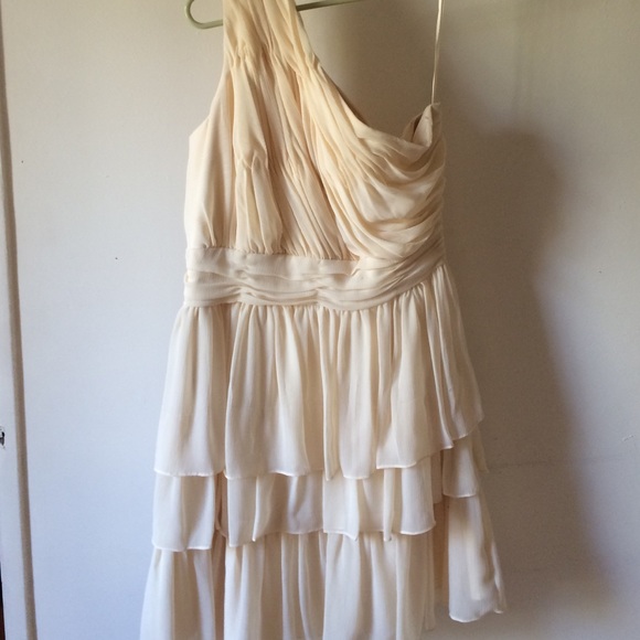Cream ruffle short dress