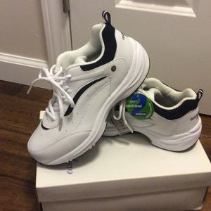 New Easy Spirit sneakers