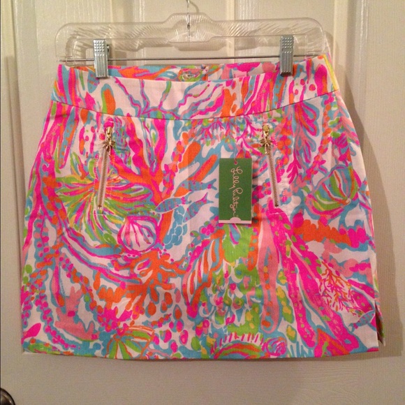 Lilly Pulitzer Marigold Skorts - Picture 2 of 3