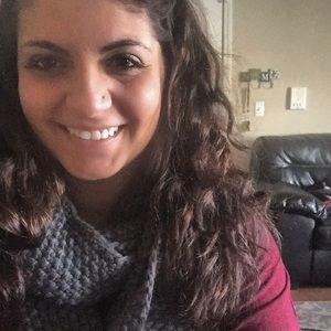 Meet your Posher, Marisa