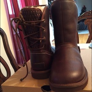 A Mariana Water a Proof UGG