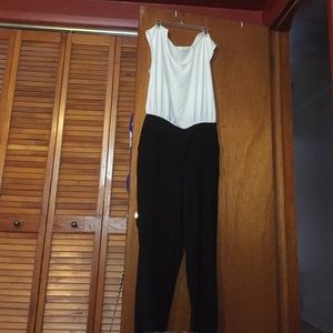 Black & cream one piece jumper.