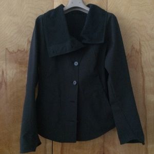 Nau asymmetrical water-repellant jacket