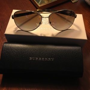 Burberry aviator sunglasses!