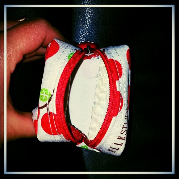Makeup Bag - Picture 4 of 4