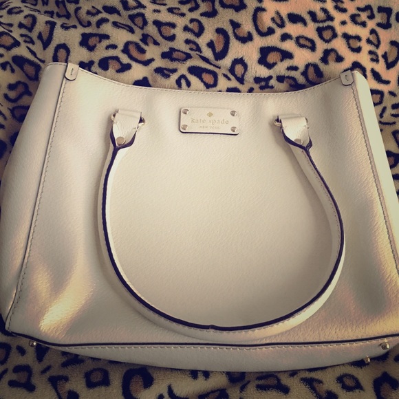 🎀💖New Kate Spade medium handbag cute💖🎀