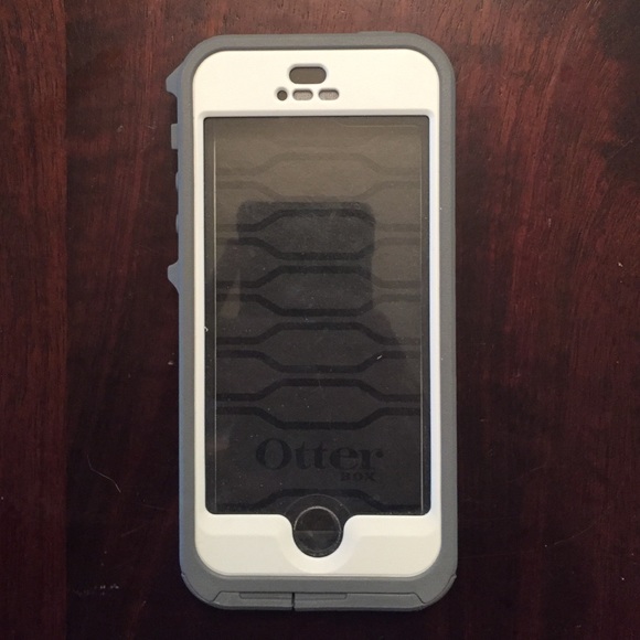 iPhone 5/5s waterproof otter box case - Picture 1 of 2