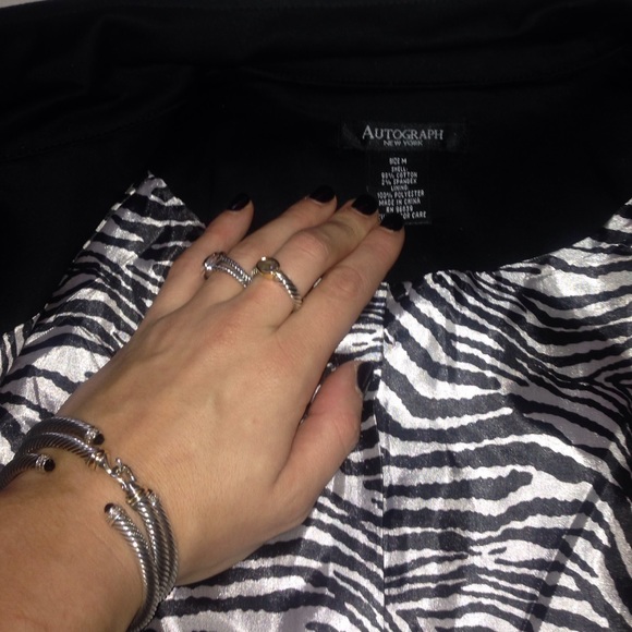 Perfect Jacket - Picture 2 of 3