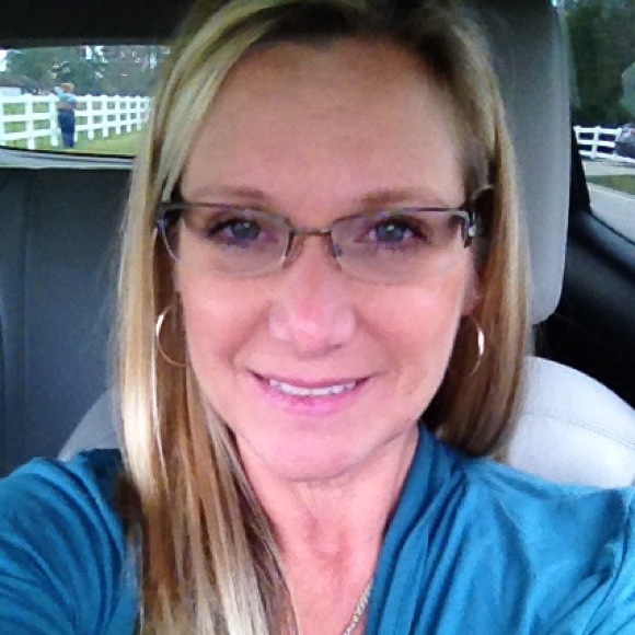 Meet your Posher, Tammi - Picture 2 of 3