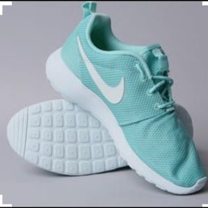 Meet your Posher, Nichole