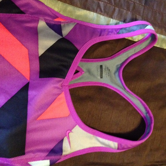 2 dri-fit work out tank tops - Picture 2 of 3