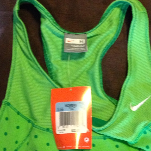 2 dri-fit work out tank tops - Picture 3 of 3
