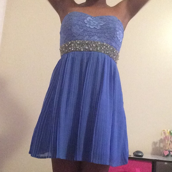 Party/prom dress - Picture 1 of 4