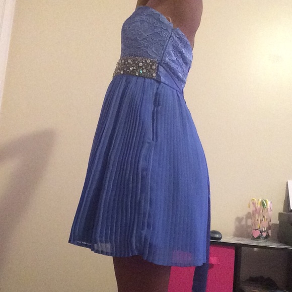 Party/prom dress - Picture 2 of 4