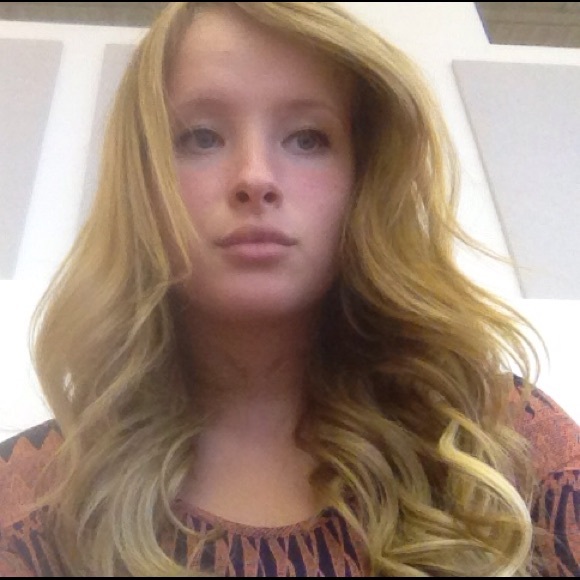Meet your Posher, Carly - Picture 1 of 1