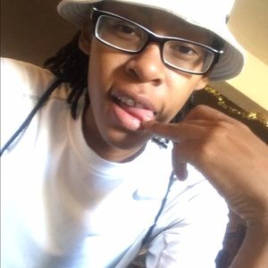 Meet your Posher, Kori