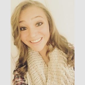 Meet your Posher, Abby