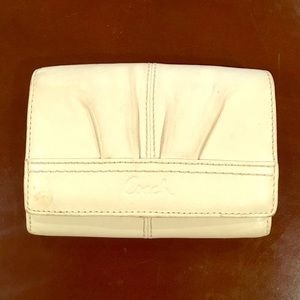 Coach small wallet with some wear (authentic)
