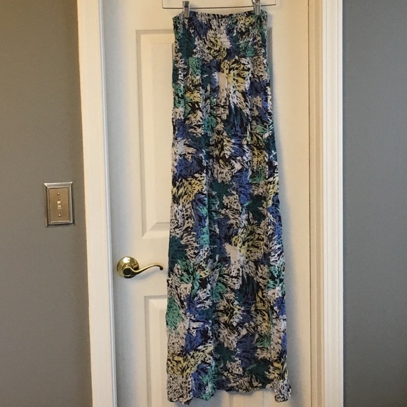 Blue print maxi dress small