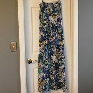Blue print maxi dress small