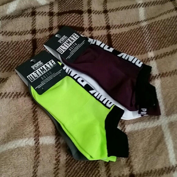 PINK Ultimate No Show Socks