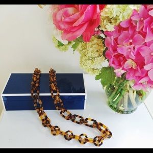 Tortoise chain length necklace