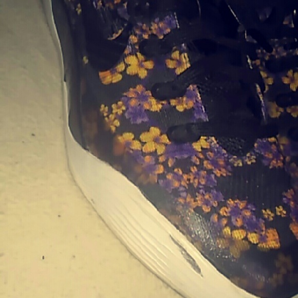 Kobes - Picture 3 of 3