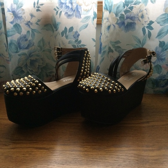 LAST HOUR - SHOP CLOSING MIDNIGHT - Picture 4 of 4