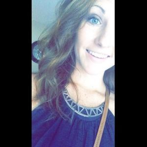 Meet your Posher, Andrea