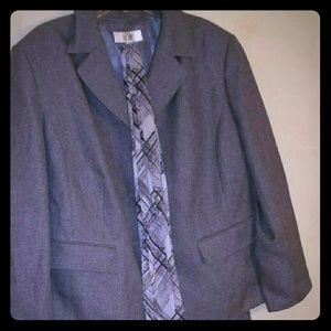 Le Suit Size 24W, Women's two piece  suit
