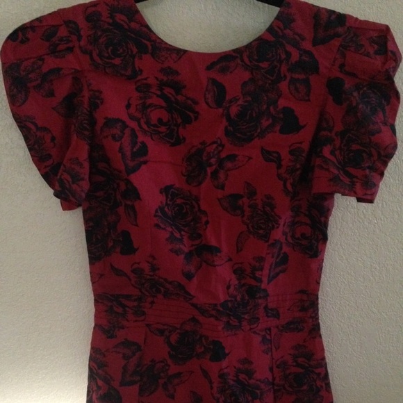 Dress red black floral - Picture 2 of 4