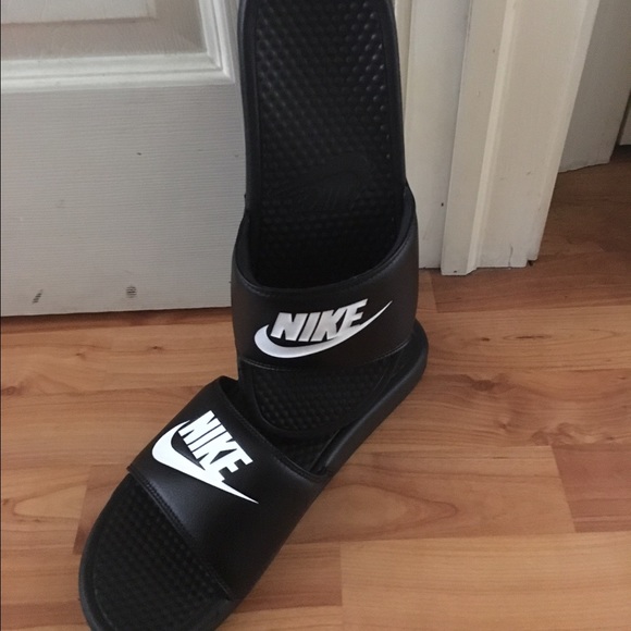 NIKE Men Flip Flops