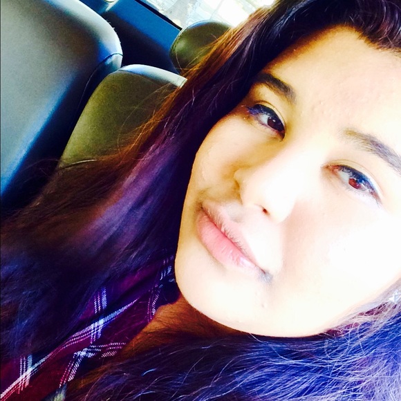 Meet your Posher, Sara - Picture 1 of 1