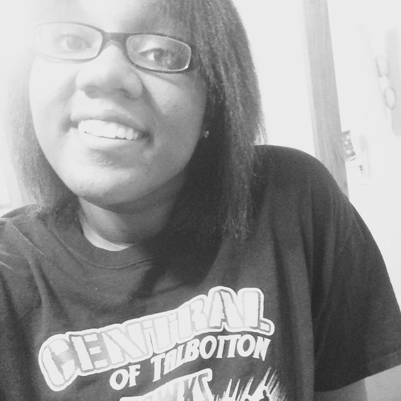 Meet your Posher, Nastassja - Picture 1 of 1