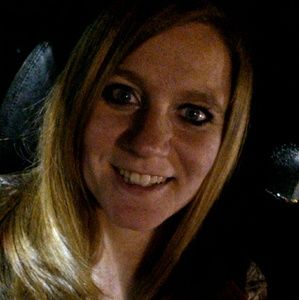 Meet your Posher, Caitlin