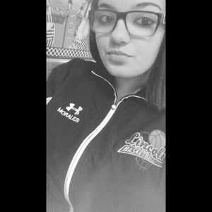 Meet your Posher, Selena