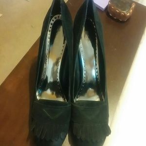 Thick heeled BCBG heels