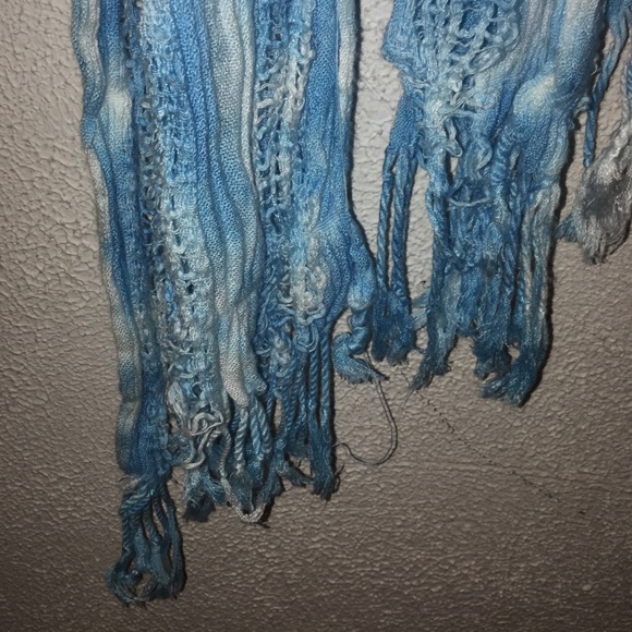 Scarf - Picture 2 of 3