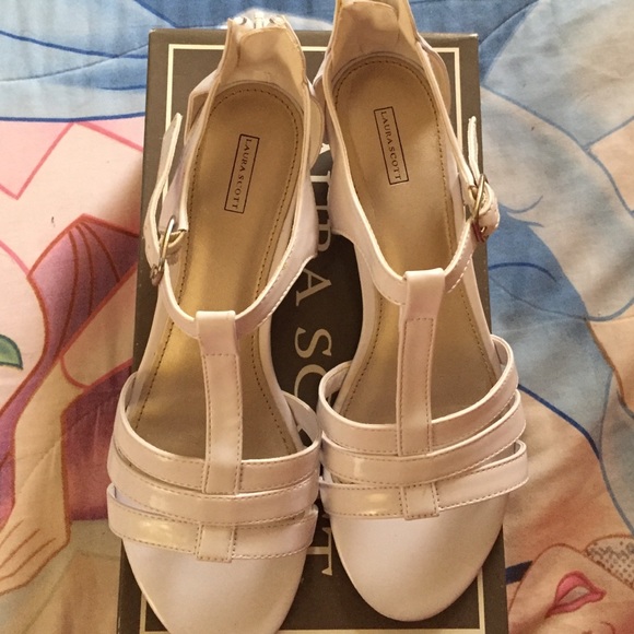 Laura Scott sandals