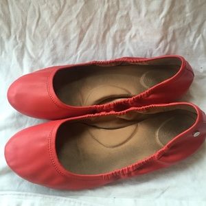 Comfy Coral Flats