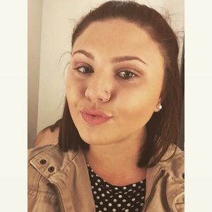 Meet your Posher, Gabrielle