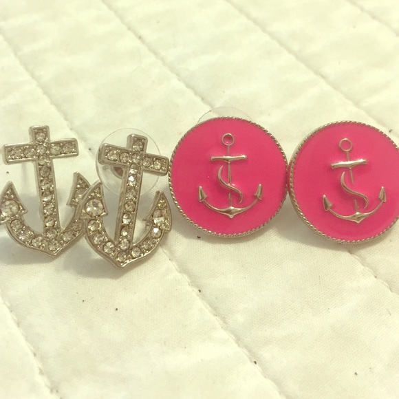 Anchor earrings