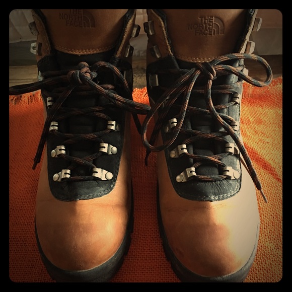 SOLD - BRAND NEW North Face hiking boots